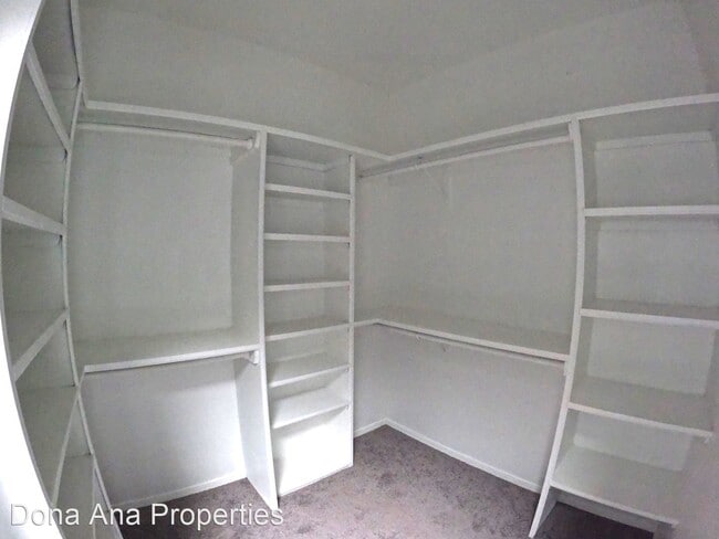 Building Photo - 3 br, 2 bath House - 3850 Via Del Valle