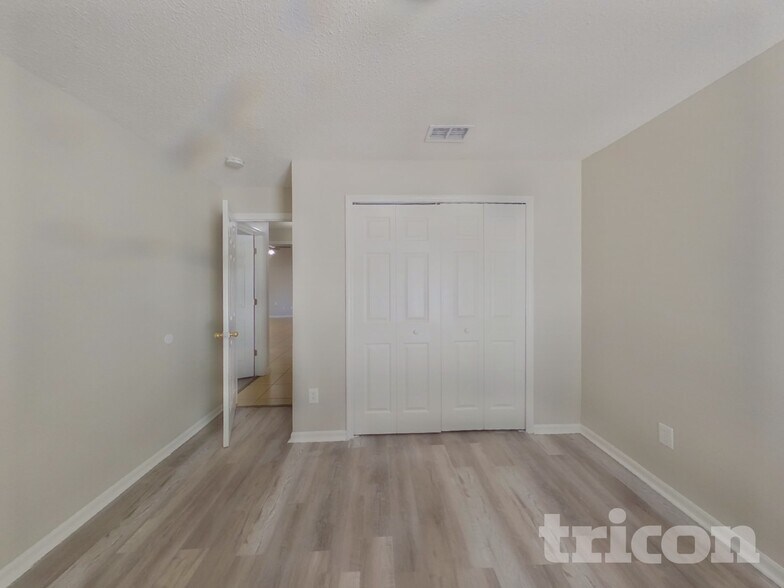 Building Photo - 910 Albertville Ct