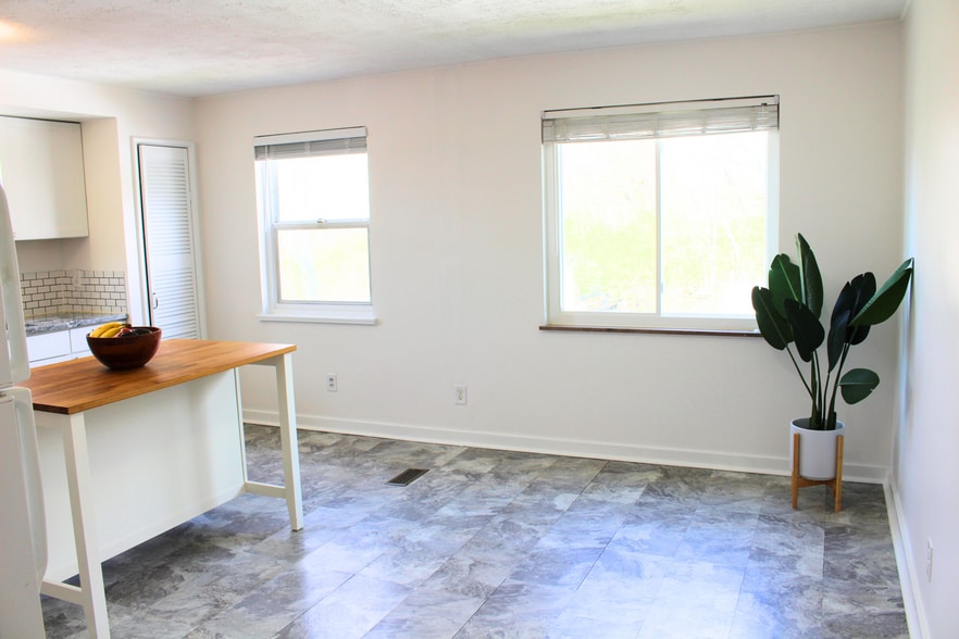 Building Photo - 3806 Gardner Ave