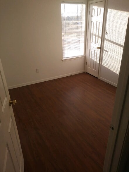 Building Photo - 3405 Barcelona Drive