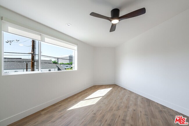 Building Photo - 12425 Texas Ave