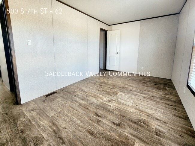 Building Photo - 500 S 7th St