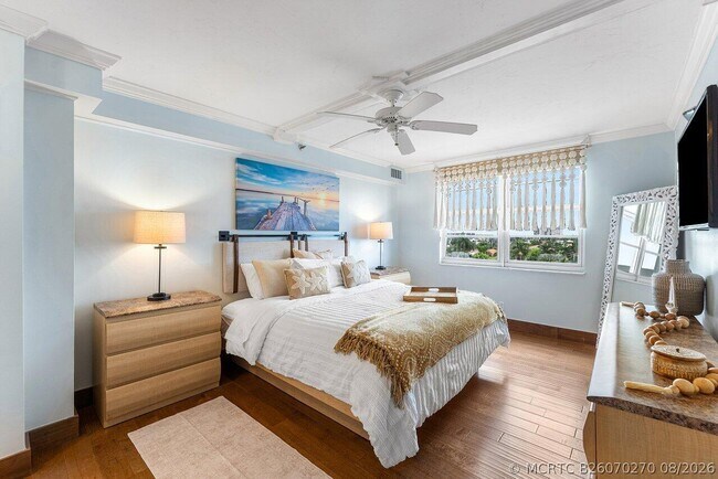 Building Photo - 4505 S Ocean Blvd
