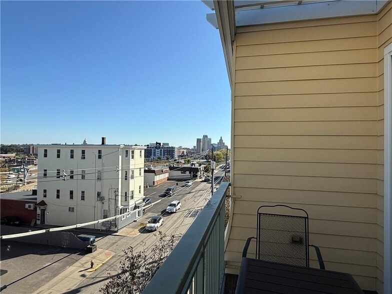 Building Photo - 333 Atwells Ave