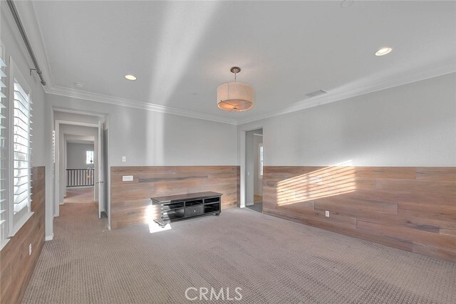 Building Photo - 14180 Mountain Ave