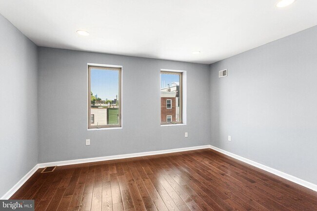 Building Photo - 2209 E Huntingdon St