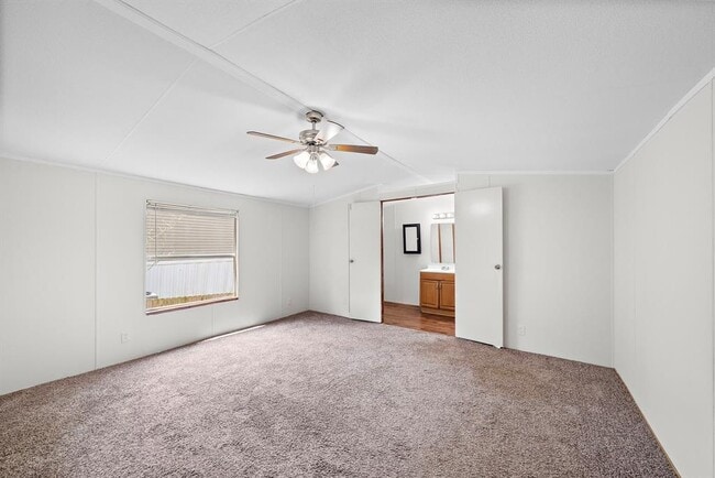 Building Photo - 14431 W Lee Shore Dr