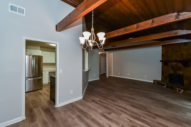 Building Photo - 2429 Chauncey Ln