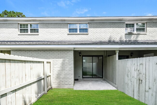 Building Photo - 1321 Mathis Ferry Rd