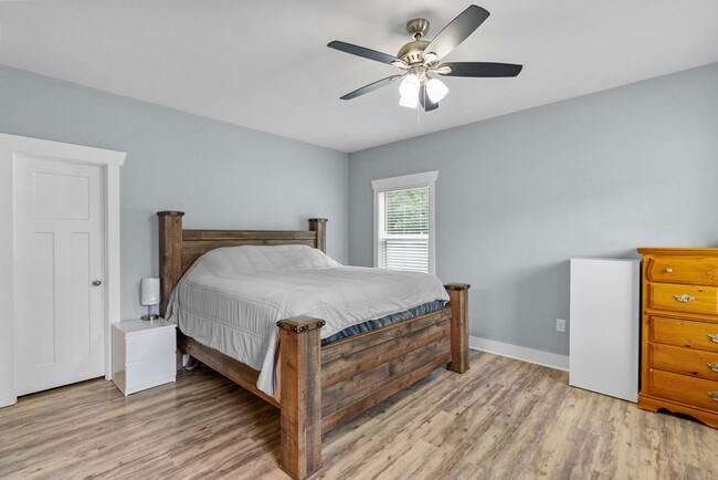 Building Photo - Charming 3-Bedroom Home in Suffolk!