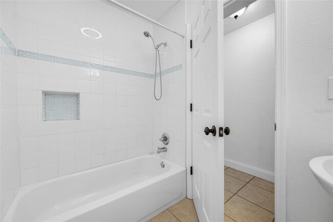 Building Photo - 4104 W Leila Ave