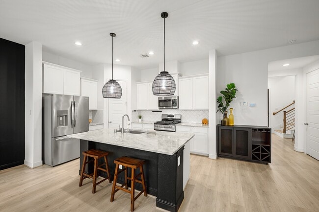 Building Photo - 8906 Covenant Pl