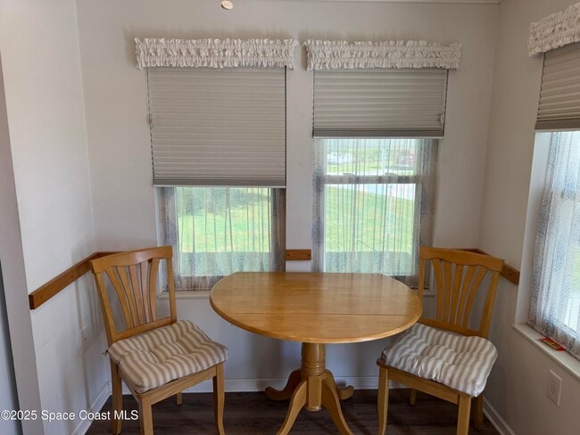 Building Photo - 159 Blue Jay Ln