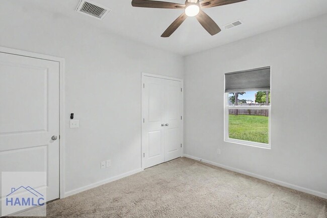 Building Photo - 137 Castaway Ct