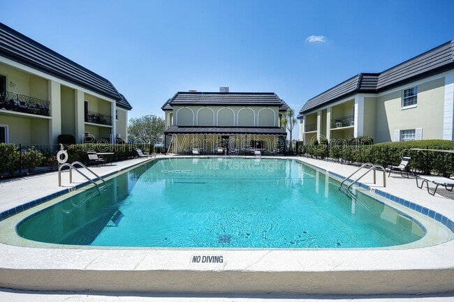 Building Photo - 1500 Gay Rd