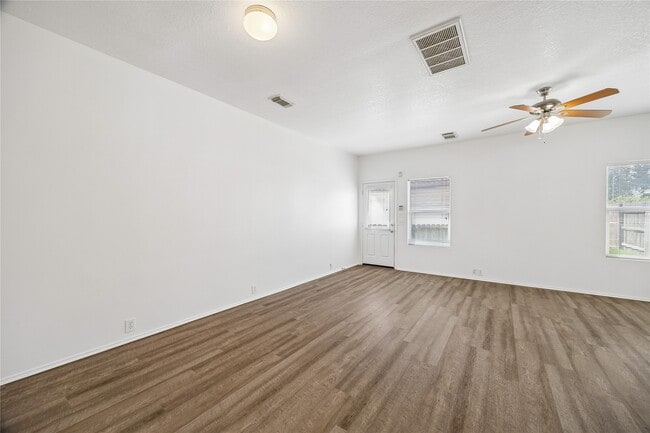 Building Photo - 3418 Glenmore Meadow Dr