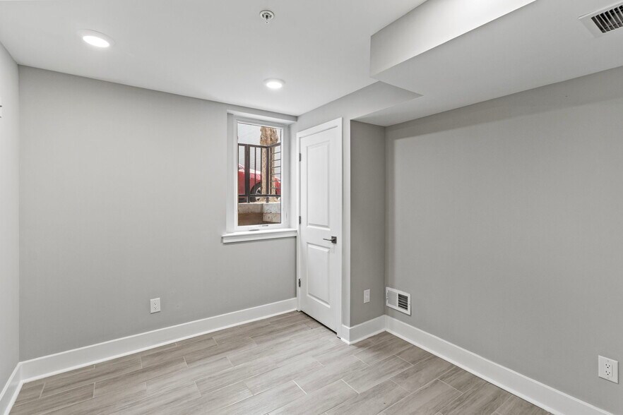 Building Photo - 2112 N 8th St