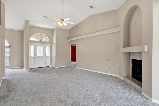 Building Photo - 2012 Horton Dr