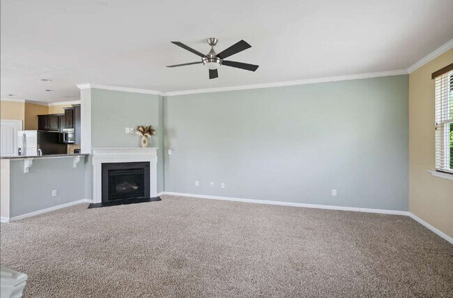 Building Photo - Spacious 3-Bedroom/3.5 Bathroom End-Unit T...