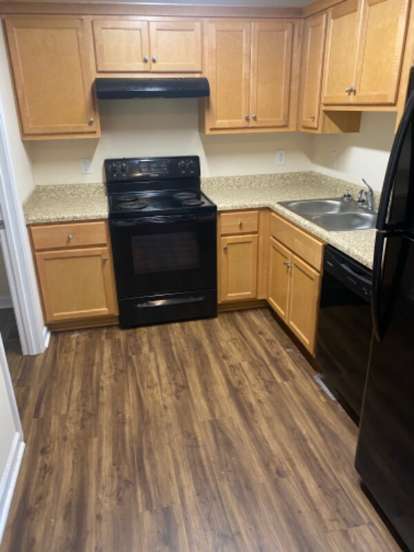 Building Photo - 160 Nunnally St