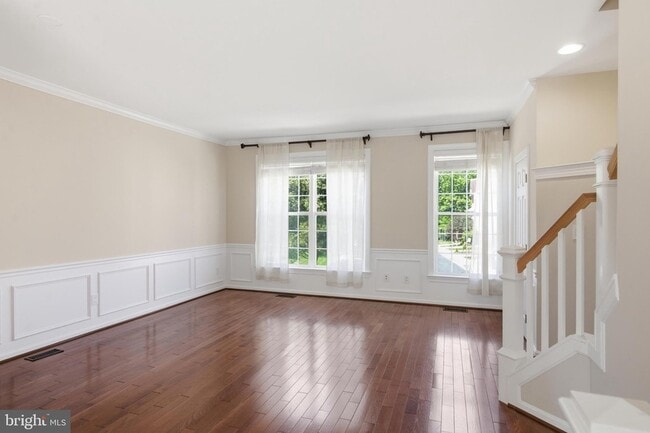Building Photo - 5504 Sacramento Mews Pl