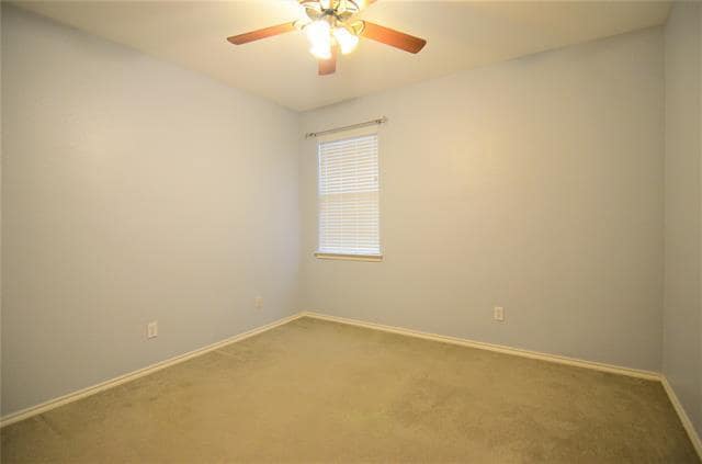 Building Photo - 405 Sunrise Dr