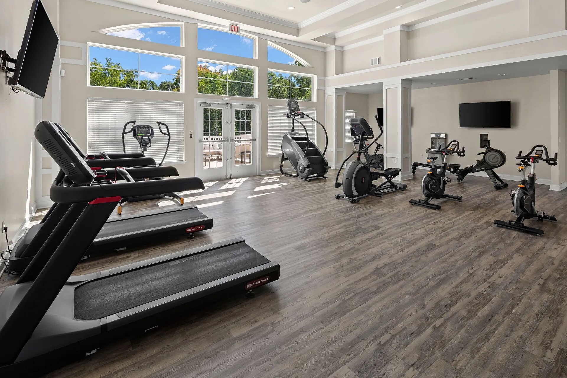 Building Photo - 655 W Mallard Creek Church Rd