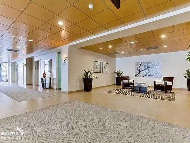 Building Photo - Modern Unfurnished Studio in the Heart of San Diego!