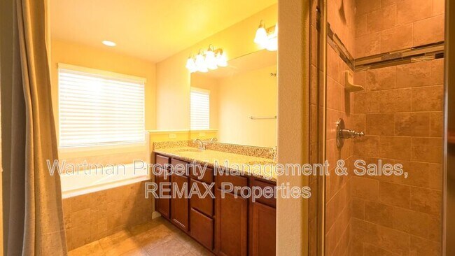 Building Photo - 907 Salmon Pond Way