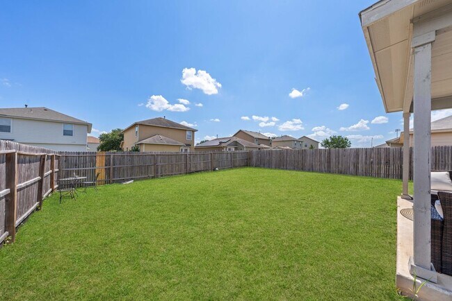 Building Photo - Spacious 3-Bed Home with Pool Access, Trails, and Fenced Yard in Converse