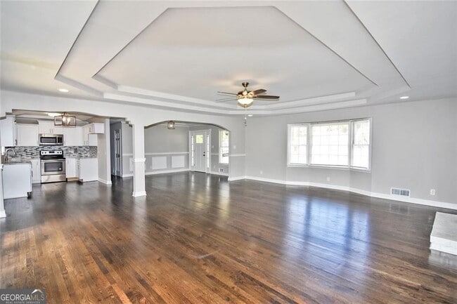 Building Photo - 86 Regency Way SE