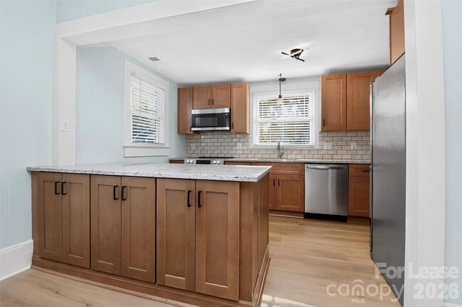 Building Photo - 204 E McNeely Ave