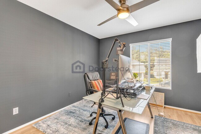 Building Photo - 6042 E Birdcage Ct