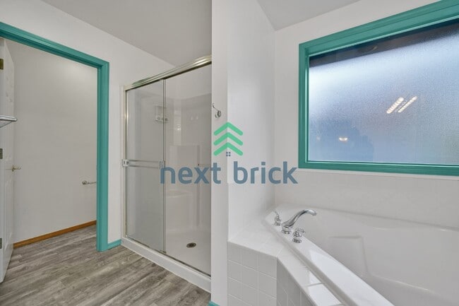 Building Photo - Spacious 4-Bedroom Retreat in Bothell with 2.5 Baths and 2454 Sq Ft of Comfort!