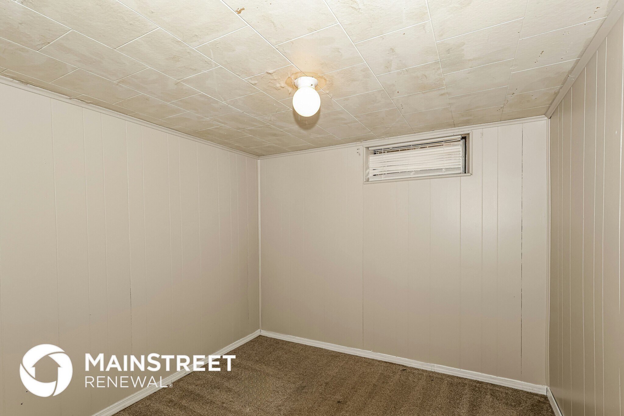 Building Photo - 4904 Paramount Dr