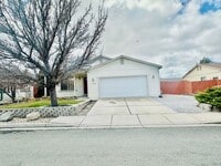 Building Photo - 17878 Empire Ct