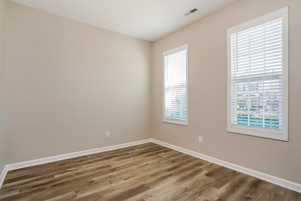 Building Photo - 53 Manito Pl