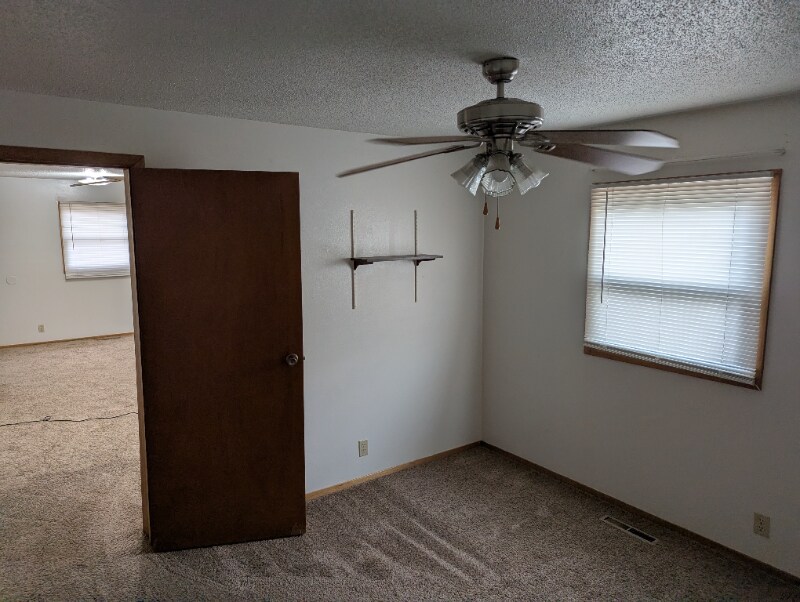 Building Photo - 426 Maple St