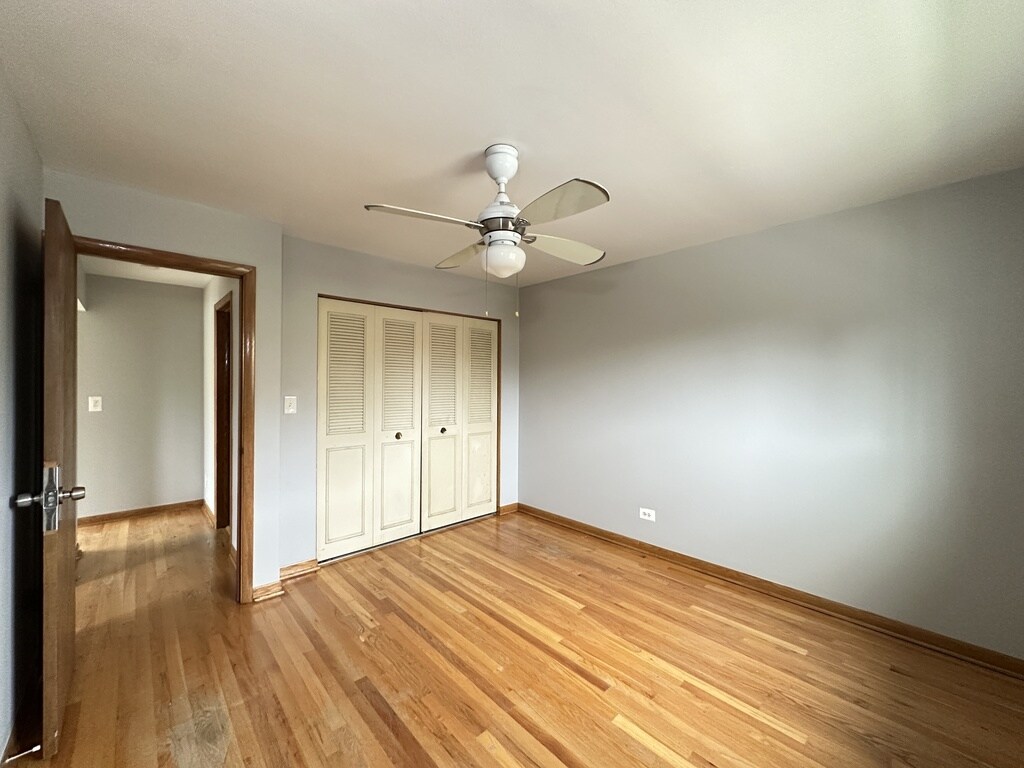 Building Photo - 1026 S River Rd