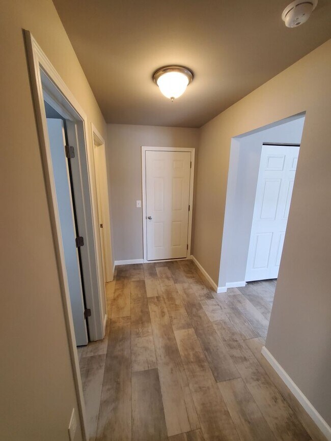 Building Photo - COMING SOON!! STUNNING 4 BEDROOM HOME FOR ...