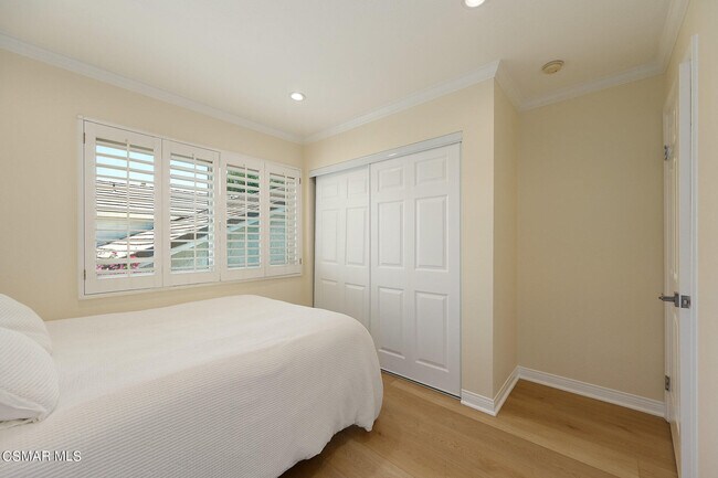 Building Photo - 5557 Adelina Ct
