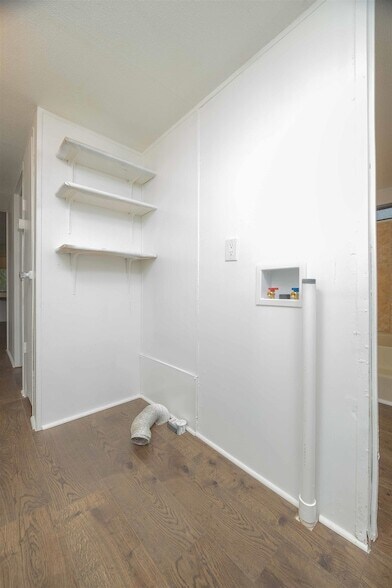 Building Photo - 7553 US-1