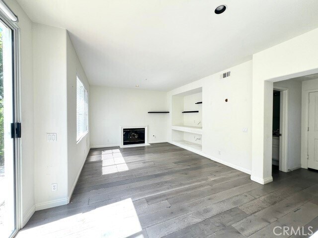 Building Photo - 27 Del Sonterra