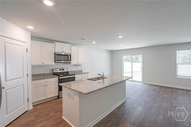 Building Photo - 1004 Bergamot Rd