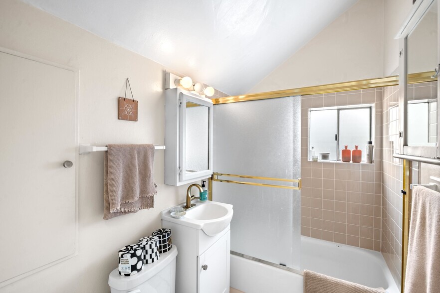 Building Photo - 235 Mississippi St