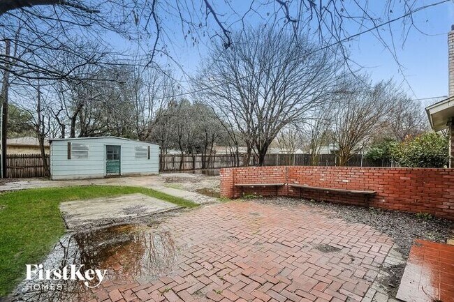 Building Photo - 3001 Rufe Snow Dr