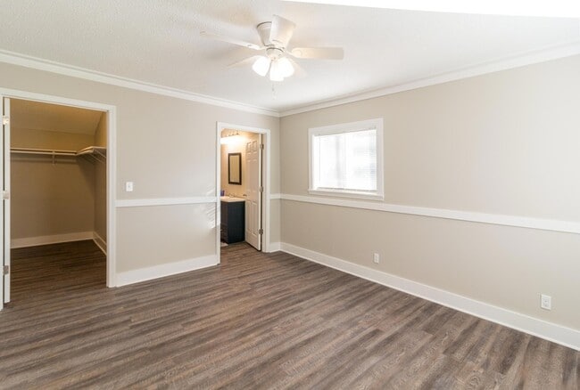 Building Photo - 207 Central Dr