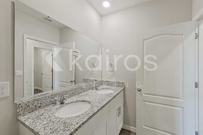 Building Photo - 32161 Katelin Cir