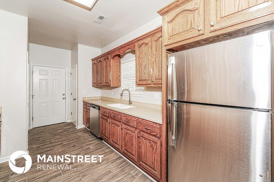 Building Photo - 140 Camellia Ln