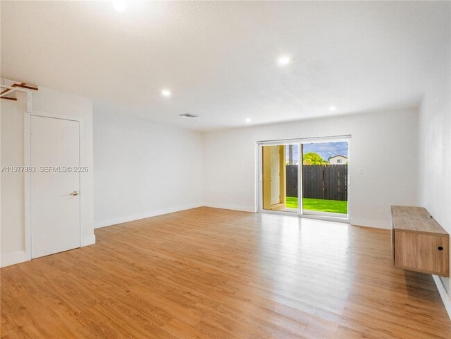 Building Photo - 8329 SW 137th Ave